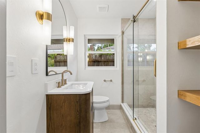 1114 W Wilshire Boulevard, Nichols Hills, OK 73116