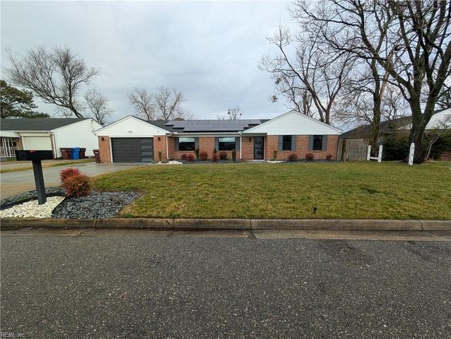 3120 Tournament DR, Chesapeake, VA 23323