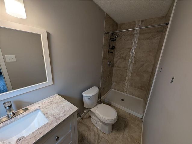 3120 Tournament DR, Chesapeake, VA 23323