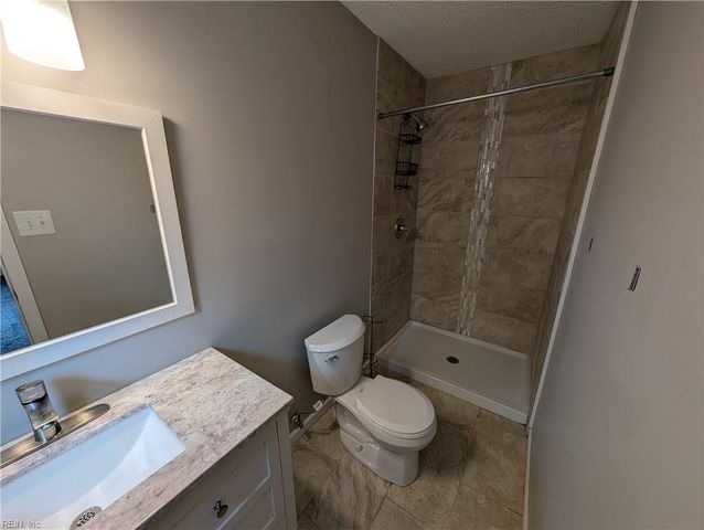 3120 Tournament DR, Chesapeake, VA 23323