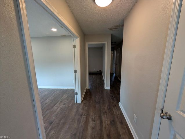 3120 Tournament DR, Chesapeake, VA 23323