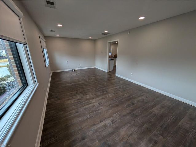 3120 Tournament DR, Chesapeake, VA 23323