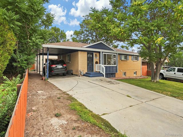 8671 Hopkins Drive, Denver, CO 80229