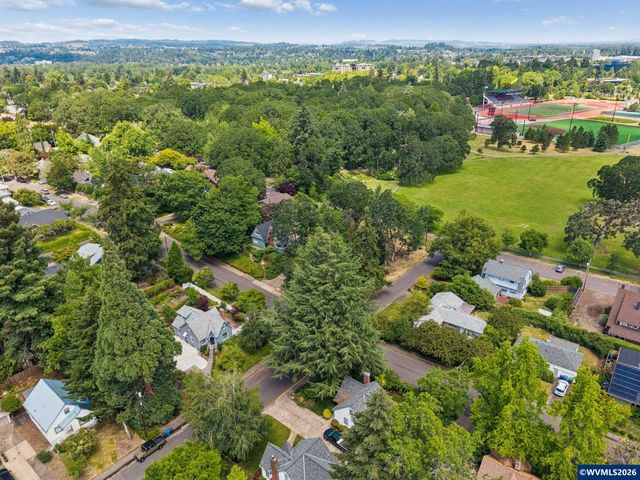1605 Summer St SE, Salem, OR 97302
