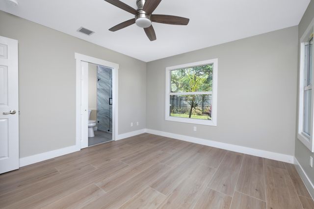 1036 NE Wright Avenue, Jensen Beach, FL 34957