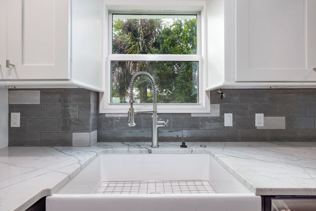 1036 NE Wright Avenue, Jensen Beach, FL 34957