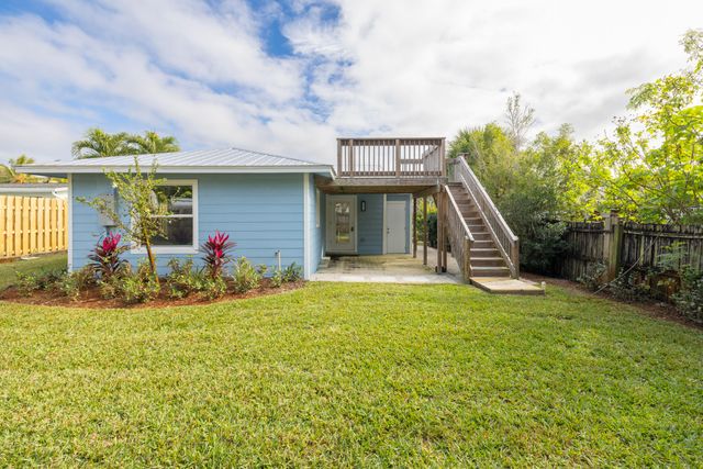 1036 NE Wright Avenue, Jensen Beach, FL 34957