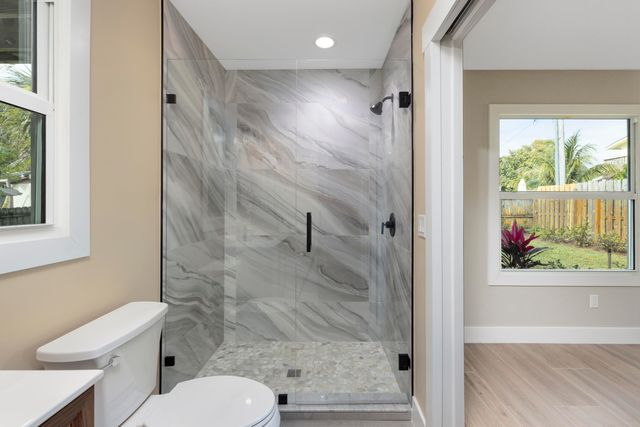 1036 NE Wright Avenue, Jensen Beach, FL 34957