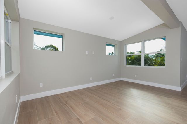 1036 NE Wright Avenue, Jensen Beach, FL 34957