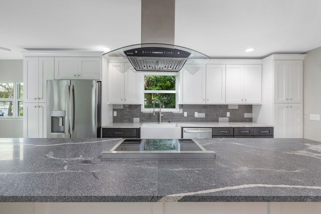 1036 NE Wright Avenue, Jensen Beach, FL 34957