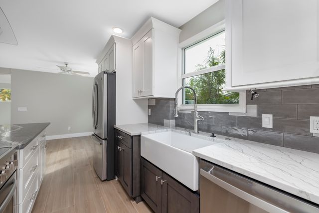 1036 NE Wright Avenue, Jensen Beach, FL 34957