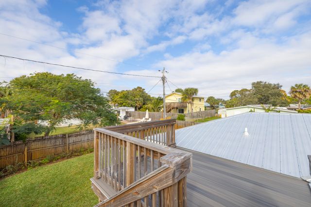 1036 NE Wright Avenue, Jensen Beach, FL 34957