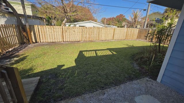 1036 NE Wright Avenue, Jensen Beach, FL 34957