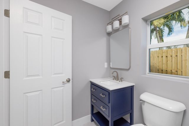 1036 NE Wright Avenue, Jensen Beach, FL 34957