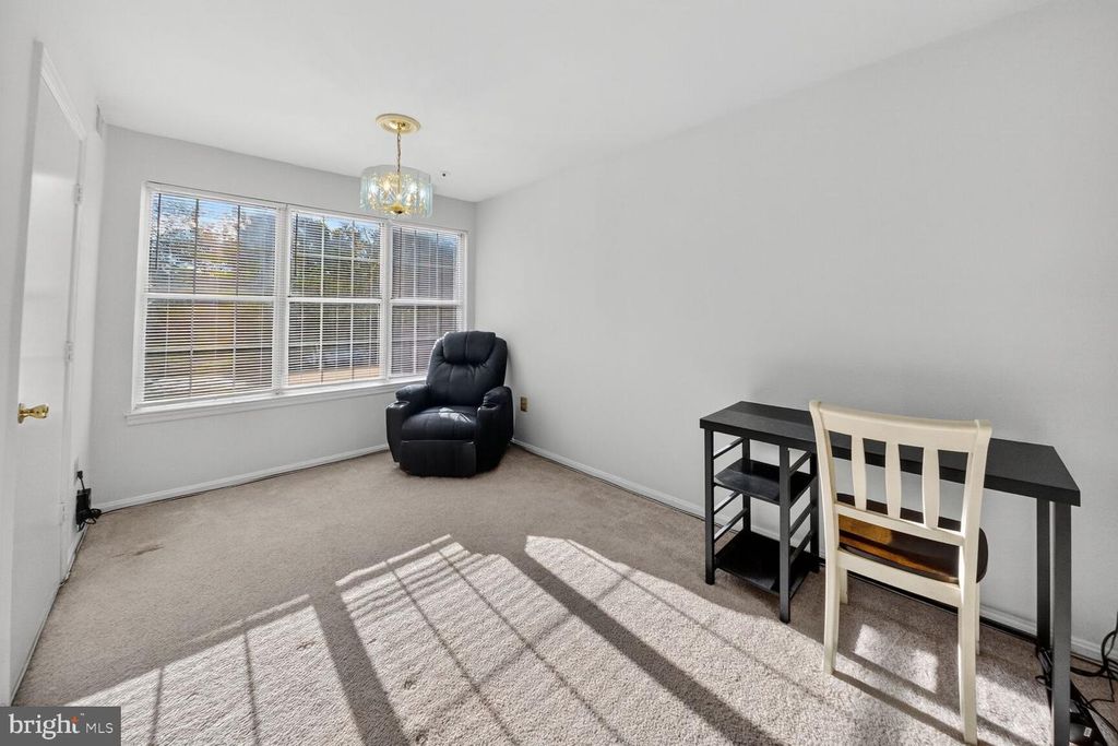 Image 5 of property listing at 14901 MCKISSON CT #7CC, Silver Spring, MD 20906