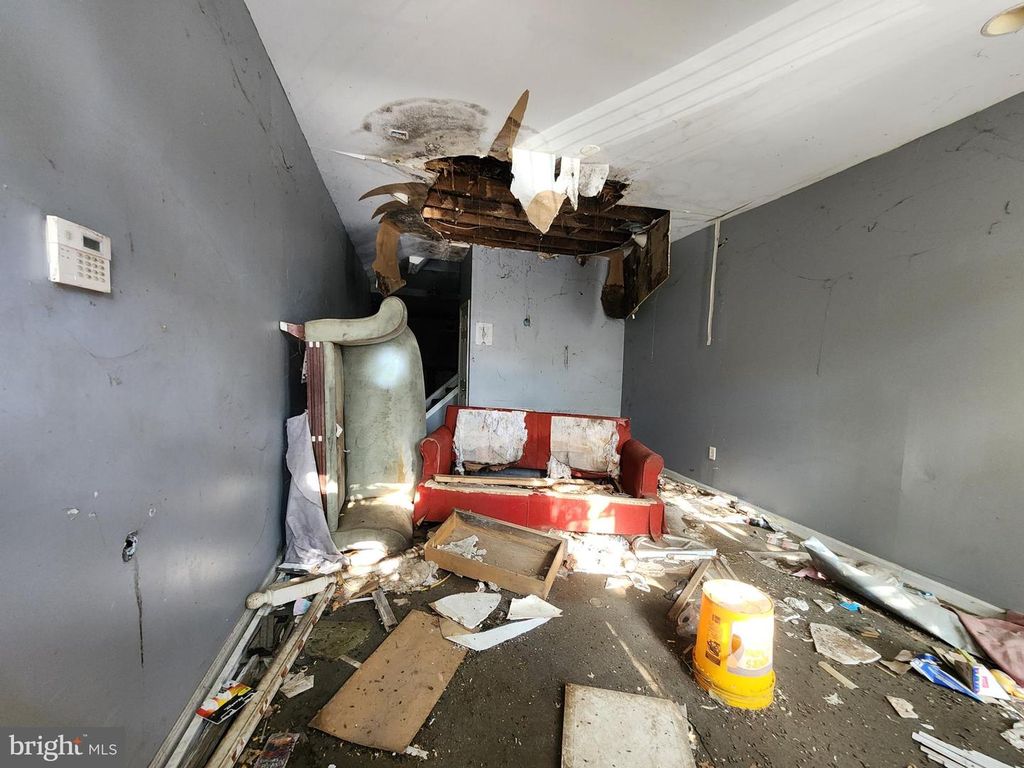 Image 5 of property listing at 8 GILMOR ST, Baltimore, MD 21223