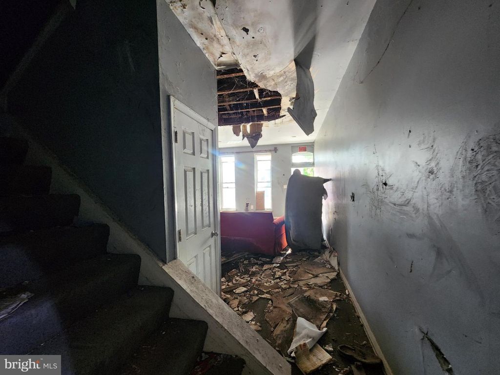 Image 7 of property listing at 8 GILMOR ST, Baltimore, MD 21223