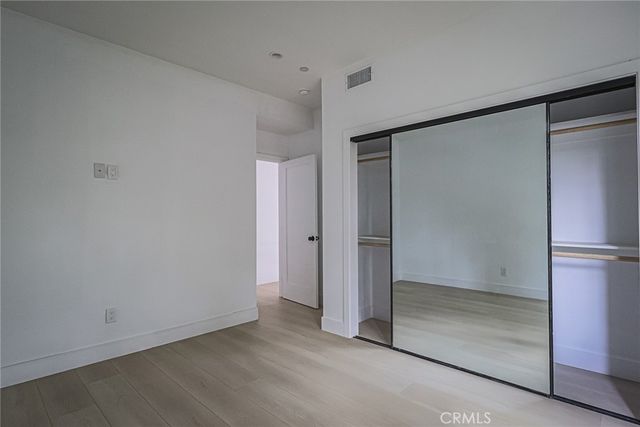 11814 Gilmore Street, North Hollywood, CA 91606