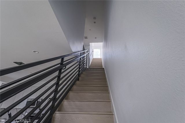 11814 Gilmore Street, North Hollywood, CA 91606