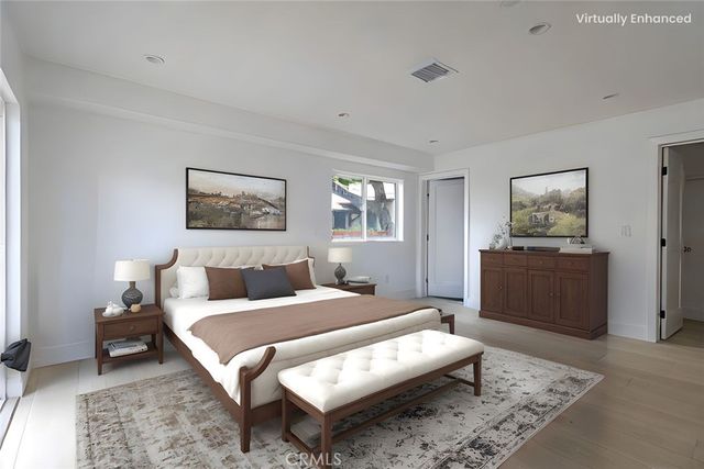 11814 Gilmore Street, North Hollywood, CA 91606
