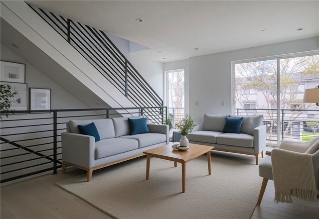 11814 Gilmore Street, North Hollywood, CA 91606