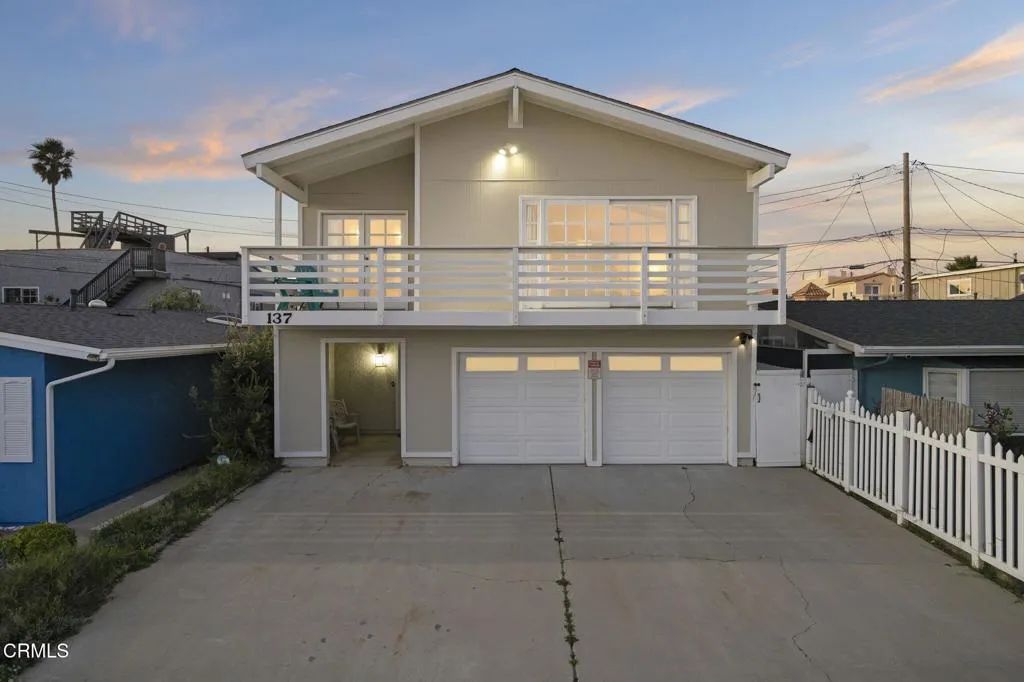 137 Santa Monica Avenue, Oxnard, CA 93035