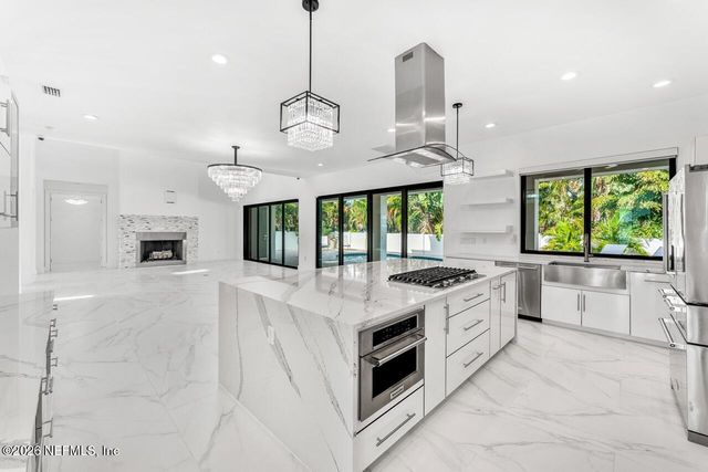 2355 N RIVERSIDE Drive, Melbourne, FL 32903