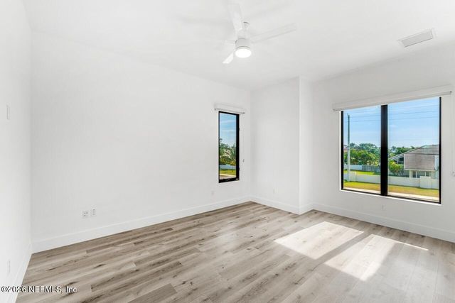 2355 N RIVERSIDE Drive, Melbourne, FL 32903