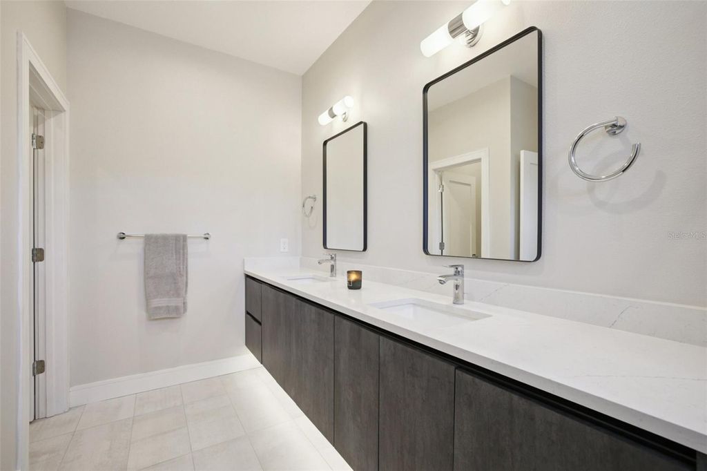 Image 13 of property listing at 3031 BELLEFONTE AVENUE, North Port, FL 34286