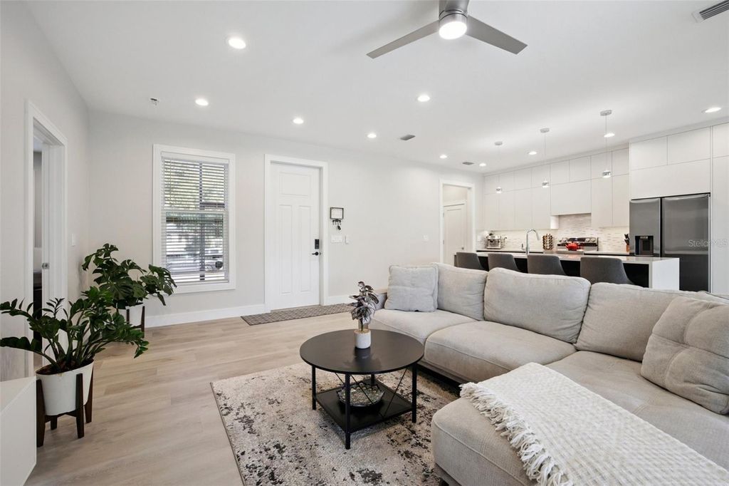 Image 4 of property listing at 3031 BELLEFONTE AVENUE, North Port, FL 34286