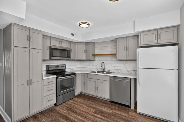 226 Edgewood Dr, Hendersonville, TN 37075