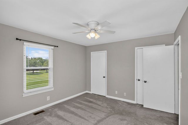 226 Edgewood Dr, Hendersonville, TN 37075