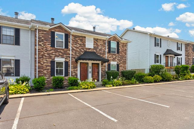 226 Edgewood Dr, Hendersonville, TN 37075