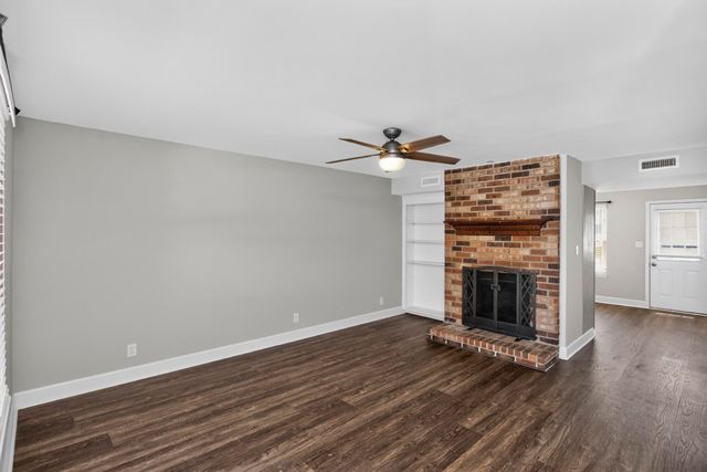 226 Edgewood Dr, Hendersonville, TN 37075
