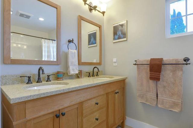 2610 Carson Street, Redwood City, CA 94061