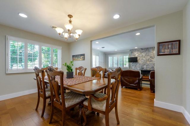 2610 Carson Street, Redwood City, CA 94061