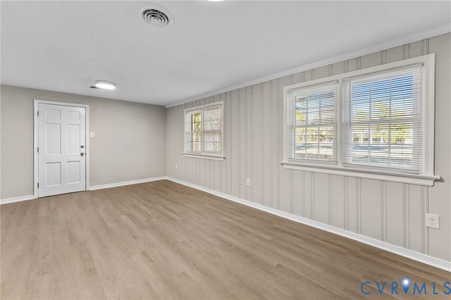 8005 Three Chopt Rd, Henrico, VA 23229