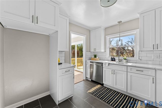 8005 Three Chopt Rd, Henrico, VA 23229