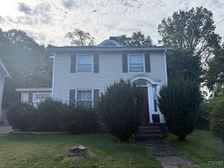 211 Hartford Place, Utica, NY 13502