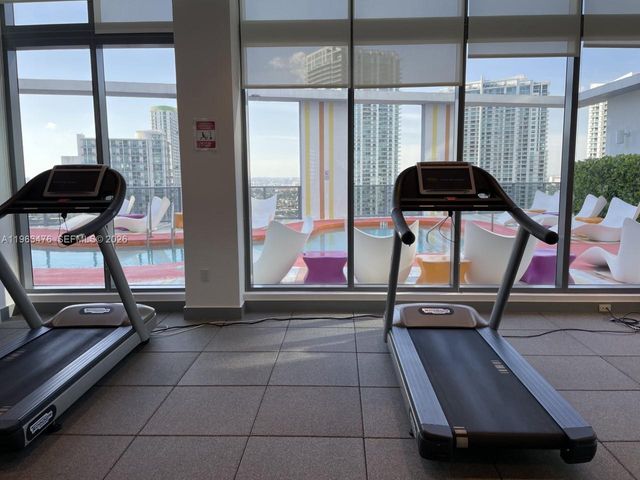 31 SE 6th St 404, Miami, FL 33131