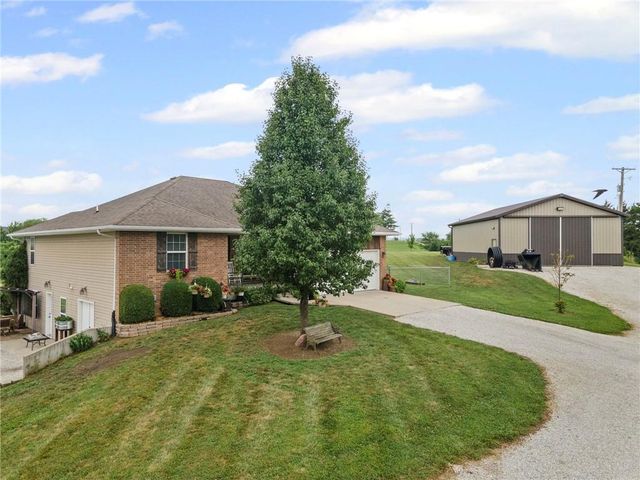 9148 Friendship Road, Richmond, MO 64085