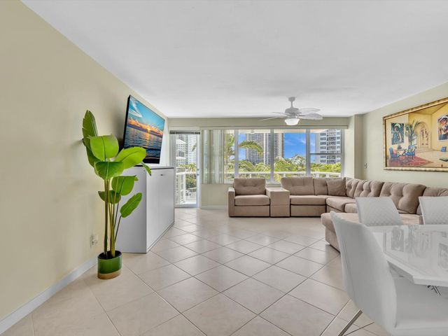 3300 NE 36th Street 420, Fort Lauderdale, FL 33308