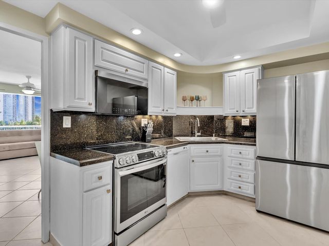 3300 NE 36th Street 420, Fort Lauderdale, FL 33308