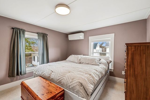 1 River Ct, Ipswich, MA 01938