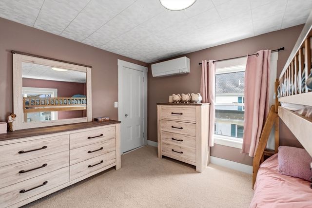 1 River Ct, Ipswich, MA 01938