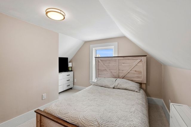 1 River Ct, Ipswich, MA 01938