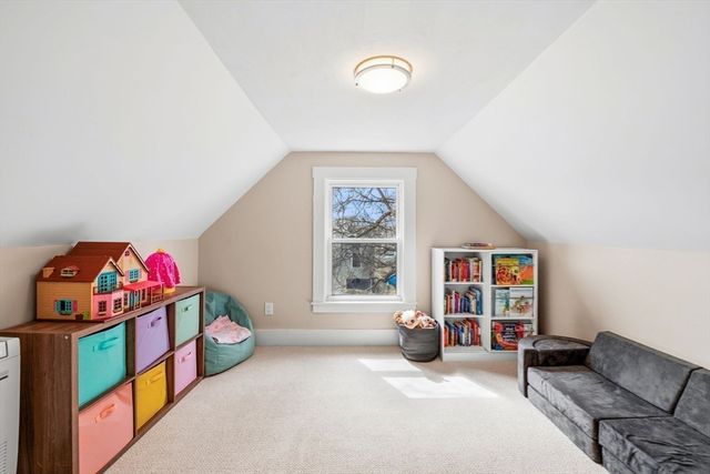 1 River Ct, Ipswich, MA 01938