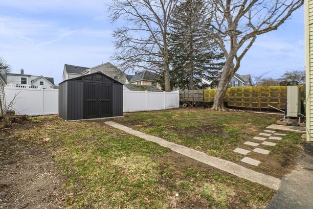 1 River Ct, Ipswich, MA 01938