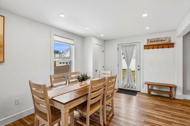 1 River Ct, Ipswich, MA 01938