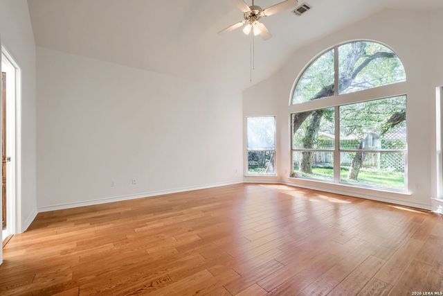 15634 Mission Crst, San Antonio, TX 78232